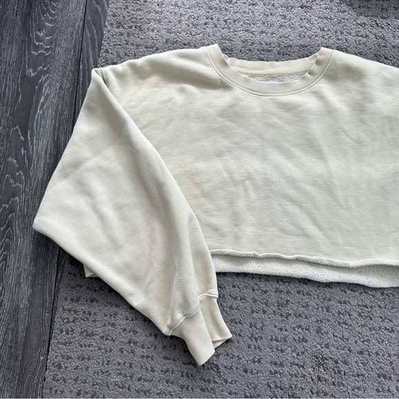 TNA Boyfriend Cropped sweatshirt - Picture 2 of 10